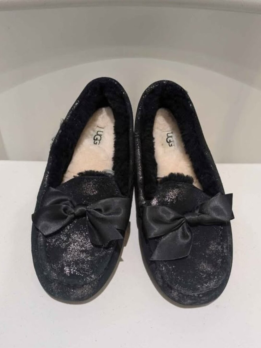 UGG Ansley Bow Glitter Moccasin Slippers - Wmns' Size 8